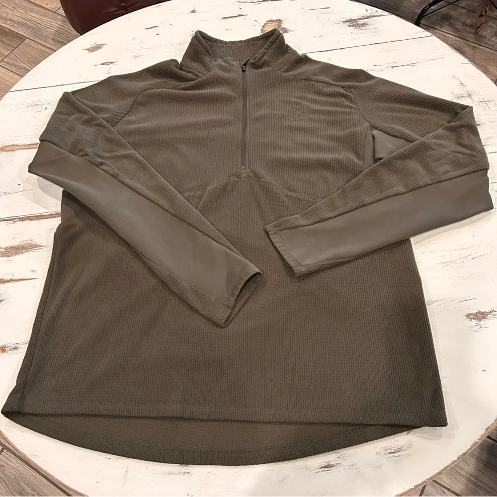 Quechua stylish olive